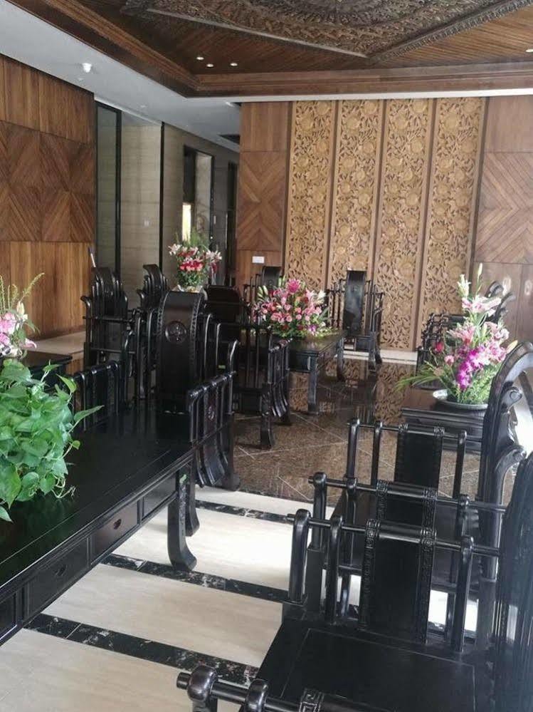 The Hotel 3*